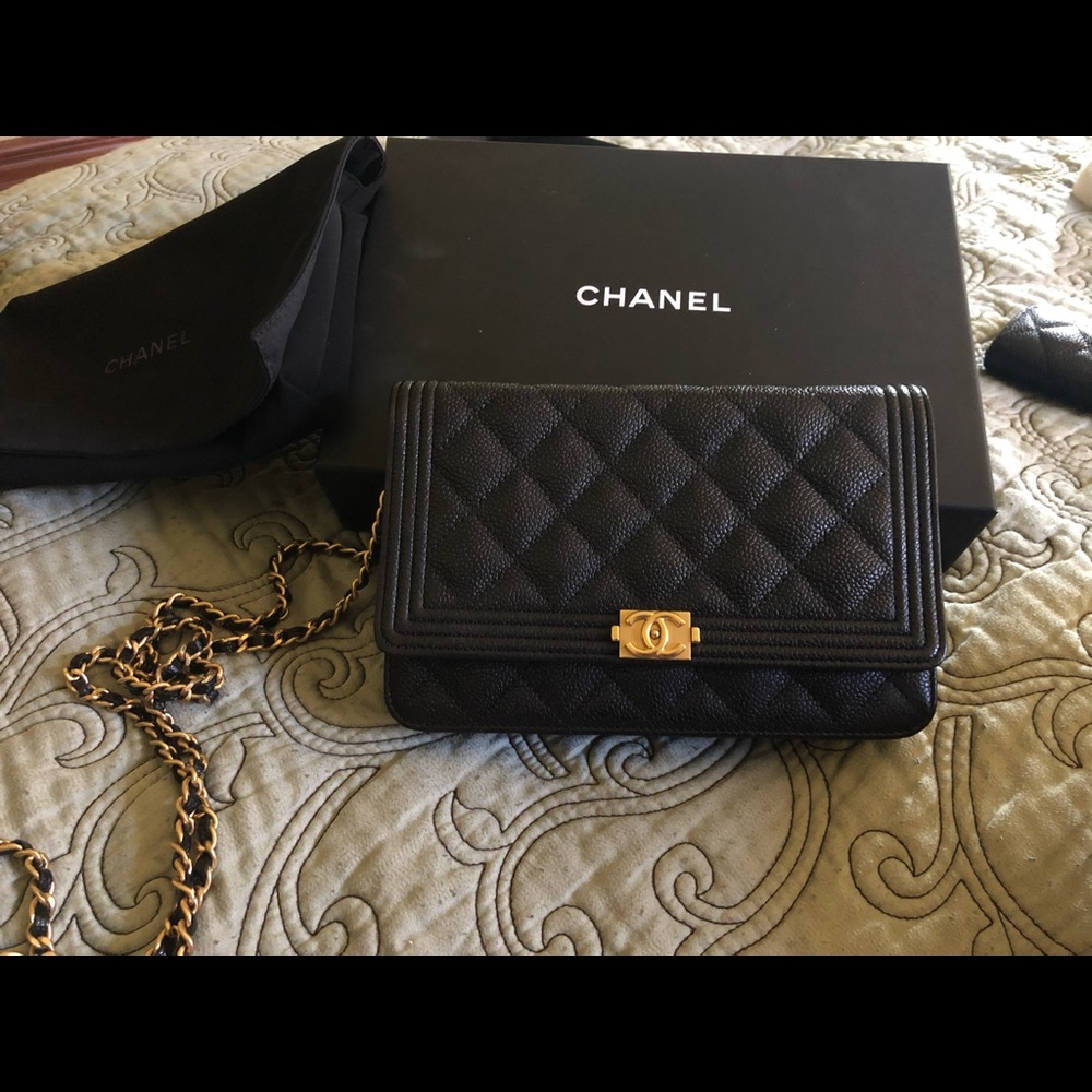 COPY - COPY - COPY - Chanel wallet on chain
